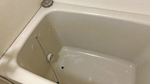 水垢・皮脂汚れ・石鹸カス・カビを一掃！「浴室清掃」